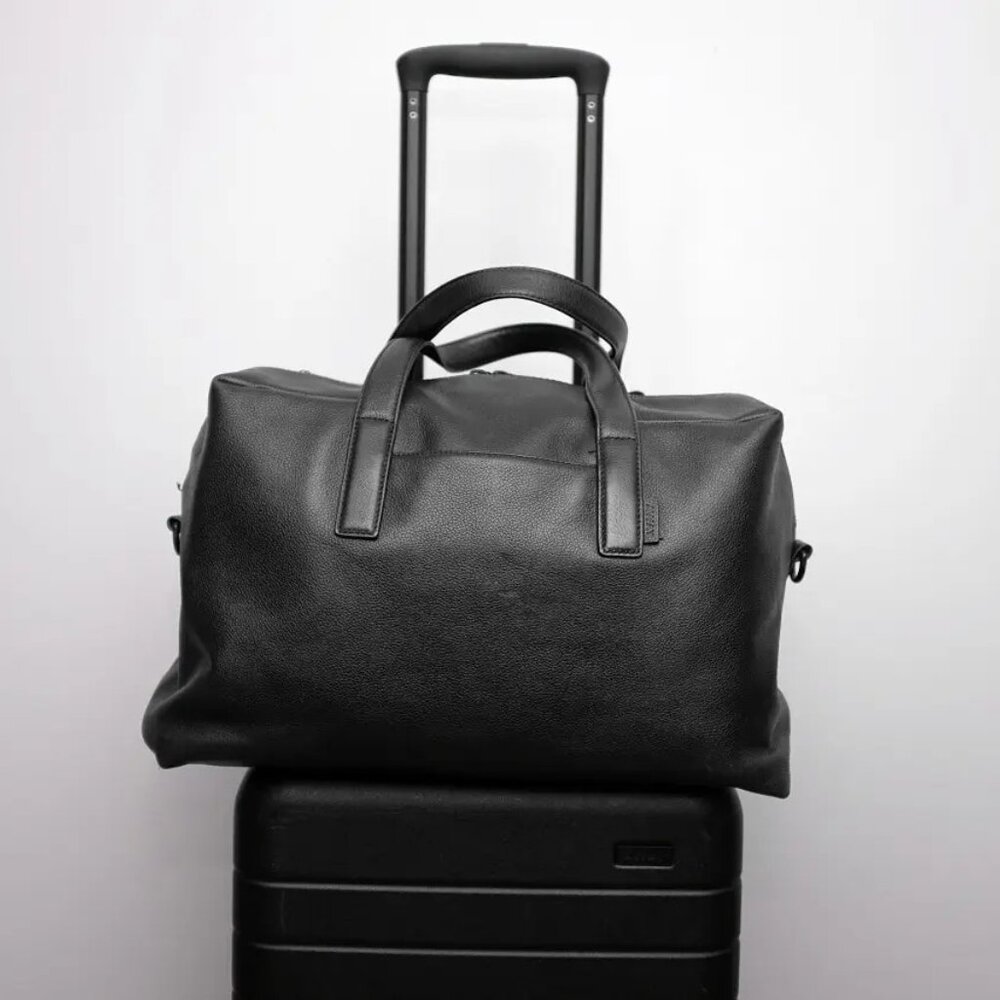 Away's The Everywhere Bag – Sleek Black Leather Travel Tote